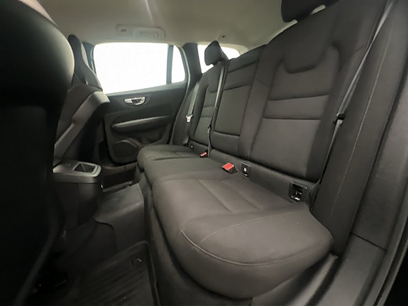 Volvo V60 Cross Country 27 of 30