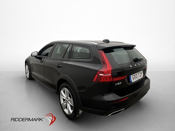 Volvo V60 Cross Country 5 of 30