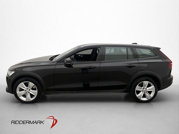 Volvo V60 Cross Country 4 of 30