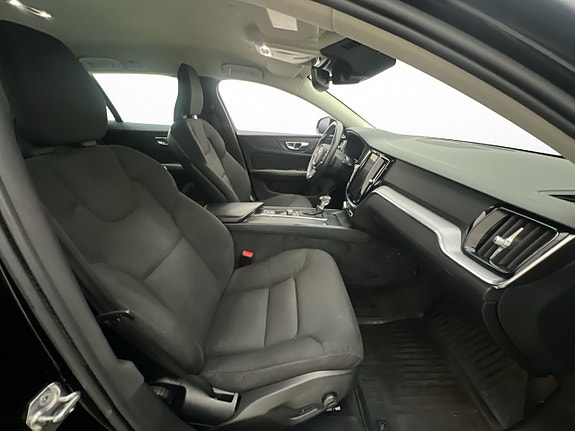 Volvo V60 Cross Country 30 of 30