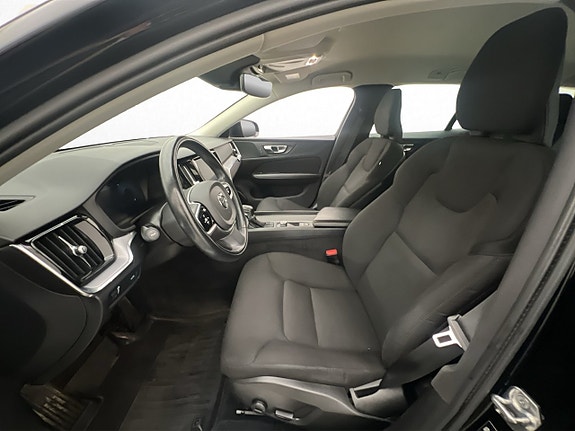 Volvo V60 Cross Country 13 of 30