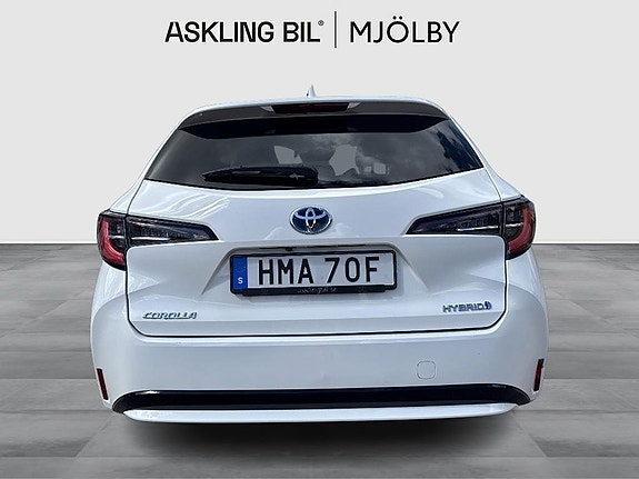 Toyota Corolla 4 of 12