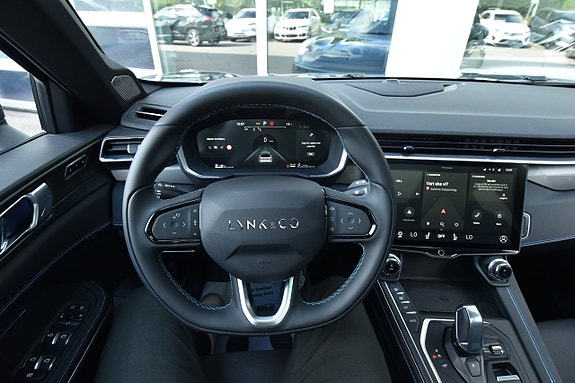 Lynk & Co 01 17 of 30