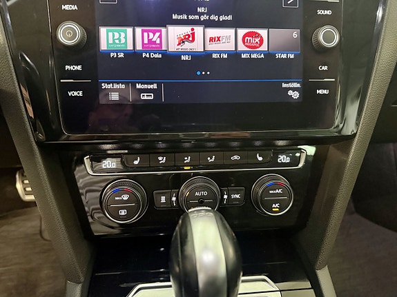 Volkswagen Passat Alltrack 16 of 23