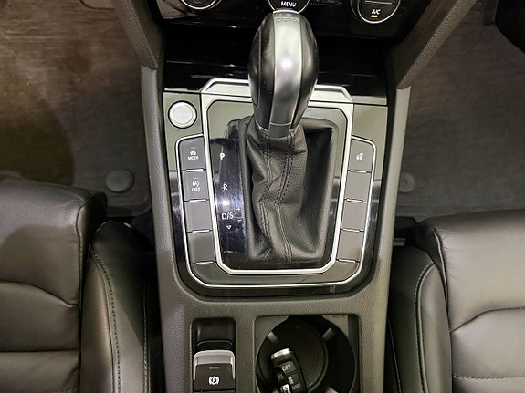 Volkswagen Passat Alltrack 15 of 23
