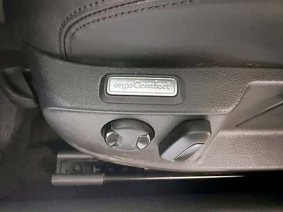 Volkswagen Passat Alltrack 20 of 23