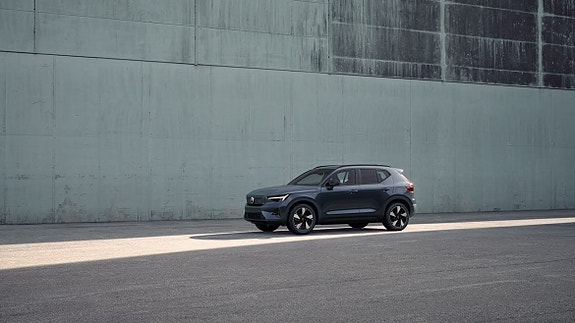 Volvo EX40 12 of 30