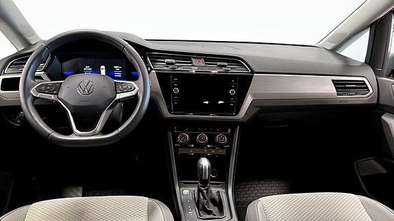Volkswagen Touran 10 of 12