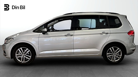 Volkswagen Touran 2 of 12