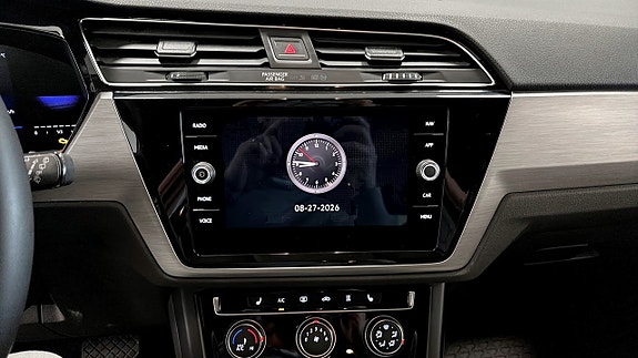 Volkswagen Touran 9 of 12