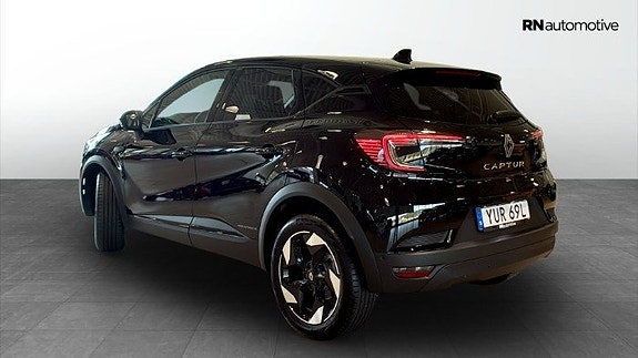 Renault Captur 3 of 25