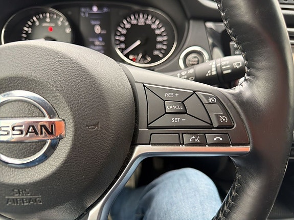 Nissan X-Trail 13 of 17