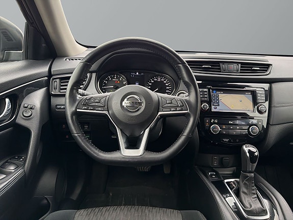 Nissan X-Trail 7 of 17
