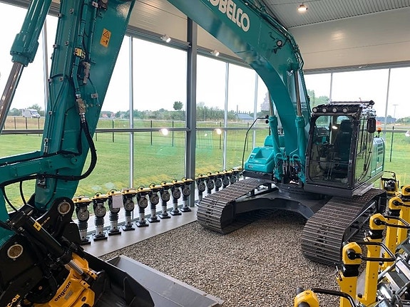 Kobelco SK 260 LC Bandgrävare 2 of 6