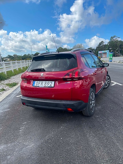 Peugeot 2008 3 of 8