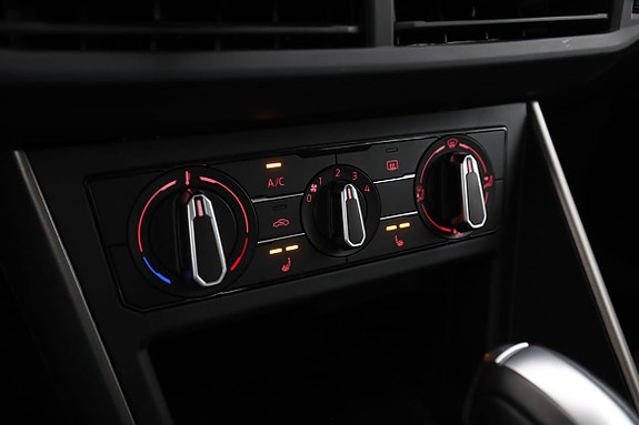 Volkswagen Polo 23 of 30