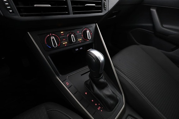 Volkswagen Polo 22 of 30