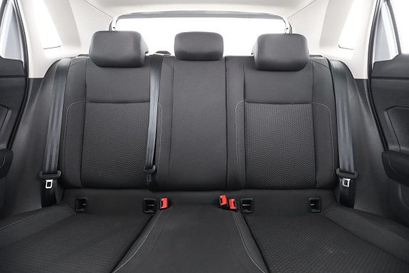 Volkswagen Polo 16 of 30