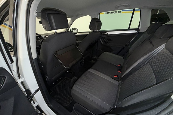 Volkswagen Tiguan 14 of 29