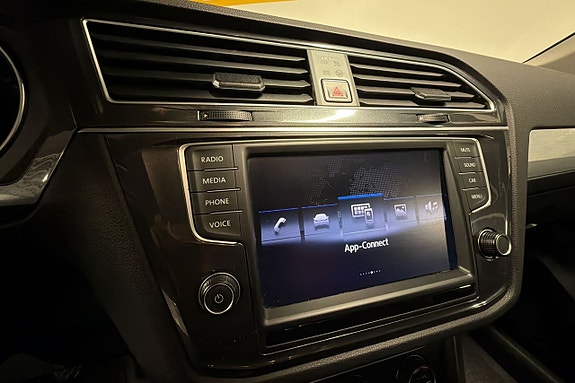 Volkswagen Tiguan 20 of 29