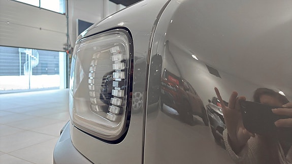 Renault 4 E-Tech 21 of 23