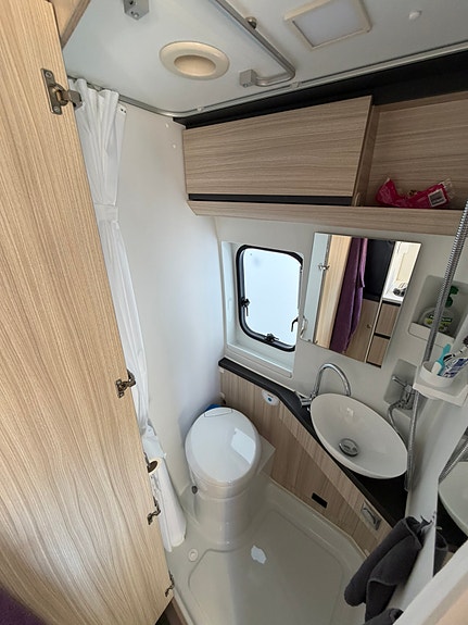 Adria Twin 600SP Axess 9 of 13