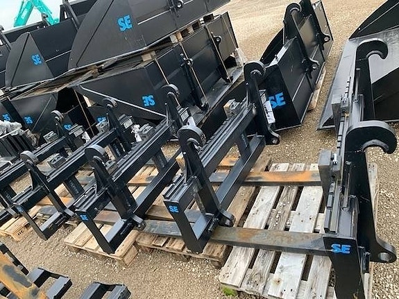 SE Equipment  planerskopor och pallgafflar StBM & S 3 of 6