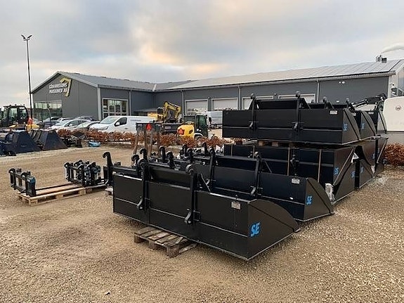 SE Equipment  planerskopor och pallgafflar StBM & S