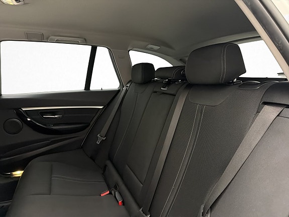 BMW 320 12 of 28