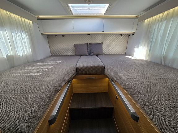 Adria CORAL 670SL PLUS FIAT 9-STEGS AUT. 180HK 17 of 22