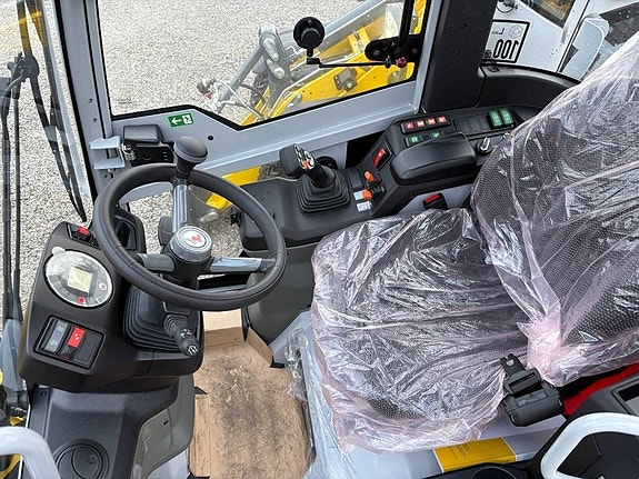 Wacker Neuson WL 28 6 of 6