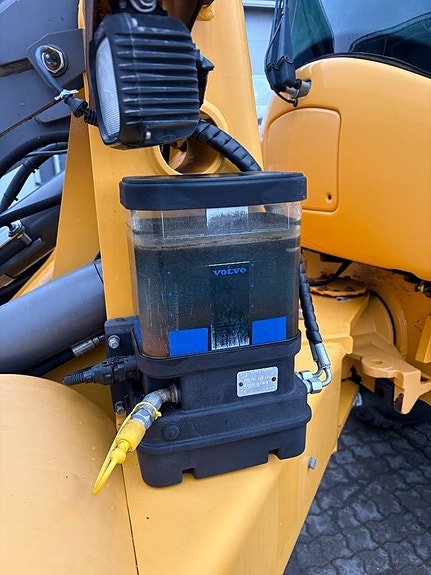 Volvo L 35 G 8 of 8