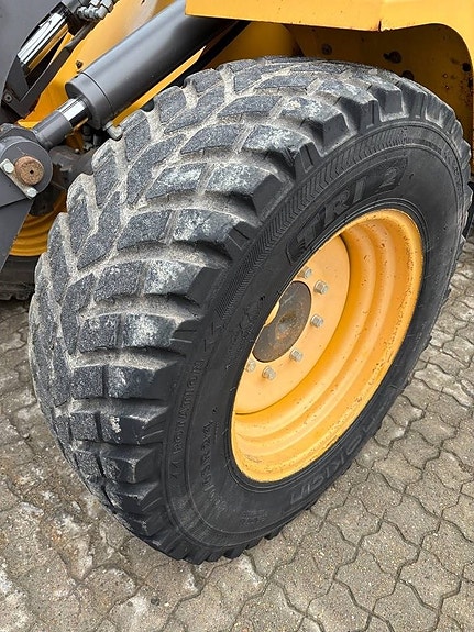 Volvo L 35 G 7 of 8
