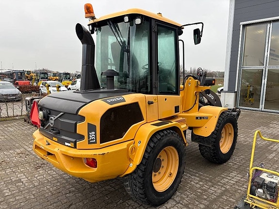 Volvo L 35 G 3 of 8