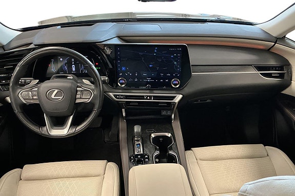 Lexus RX450h+ 12 of 27