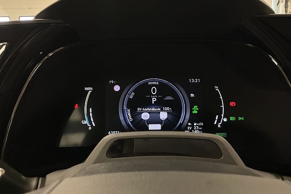 Lexus RX450h+ 17 of 27