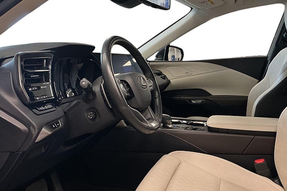 Lexus RX450h+ 14 of 27