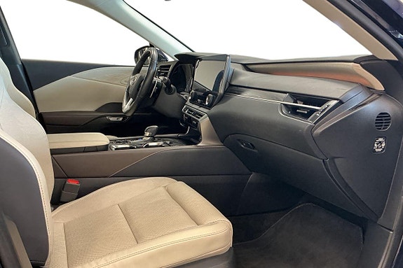 Lexus RX450h+ 15 of 27