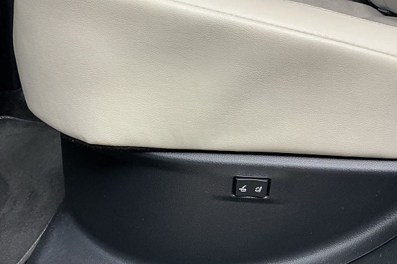 Lexus RX450h+ 20 of 27