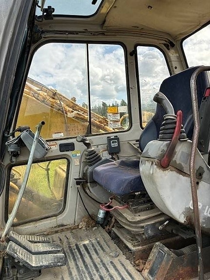 Kobelco SK 210LC 6 of 12