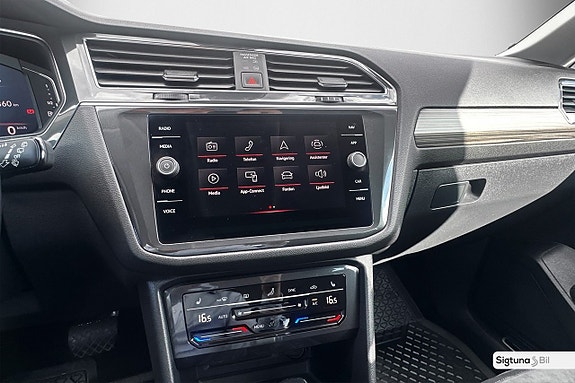 Volkswagen Tiguan Allspace 19 of 27