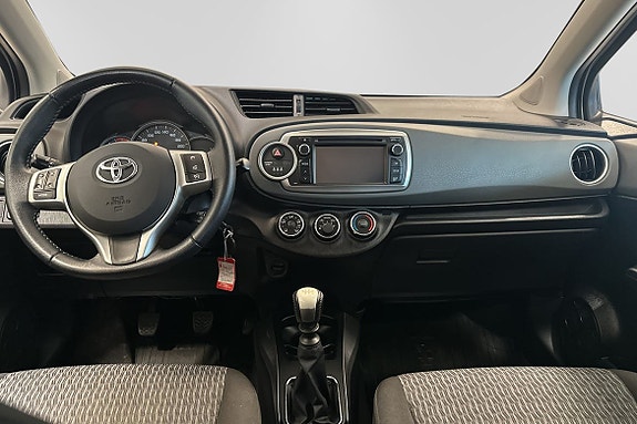Toyota Yaris 6 of 12