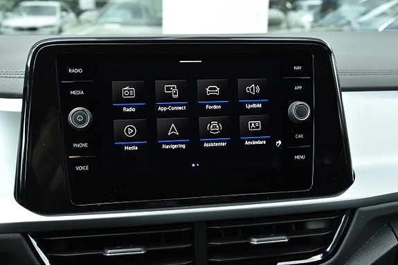 Volkswagen T-Roc 18 of 25