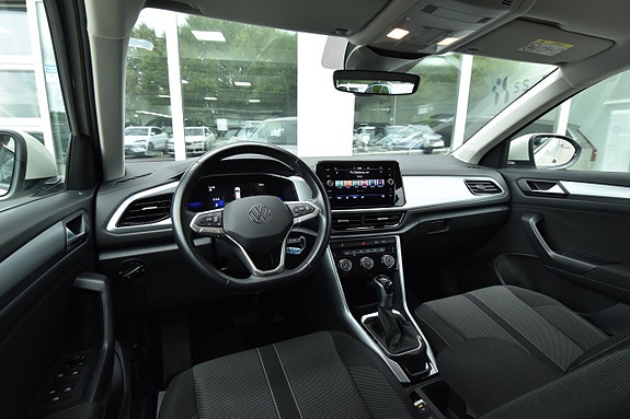 Volkswagen T-Roc 13 of 25