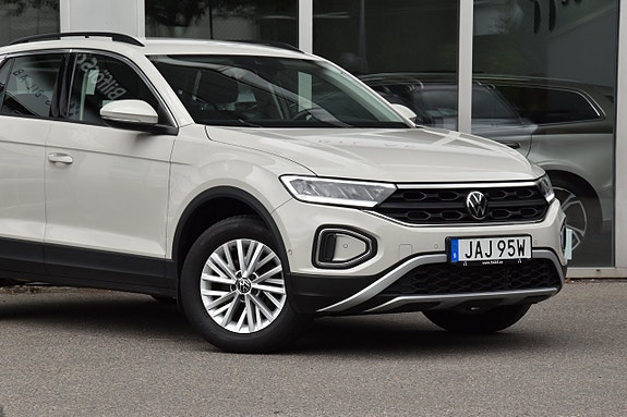 Volkswagen T-Roc 3 of 25