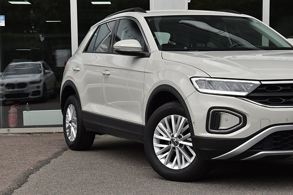 Volkswagen T-Roc 4 of 25
