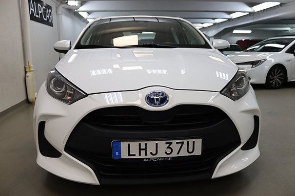 Toyota Yaris 4 of 21