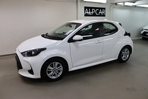 Toyota Yaris 2 of 21