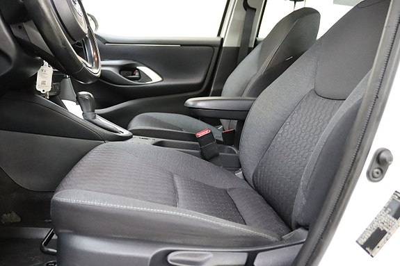Toyota Yaris 12 of 21