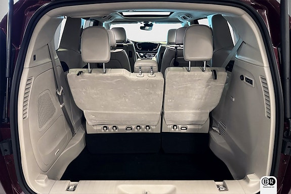 Chrysler Pacifica 27 of 27